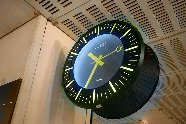 train stattion clock